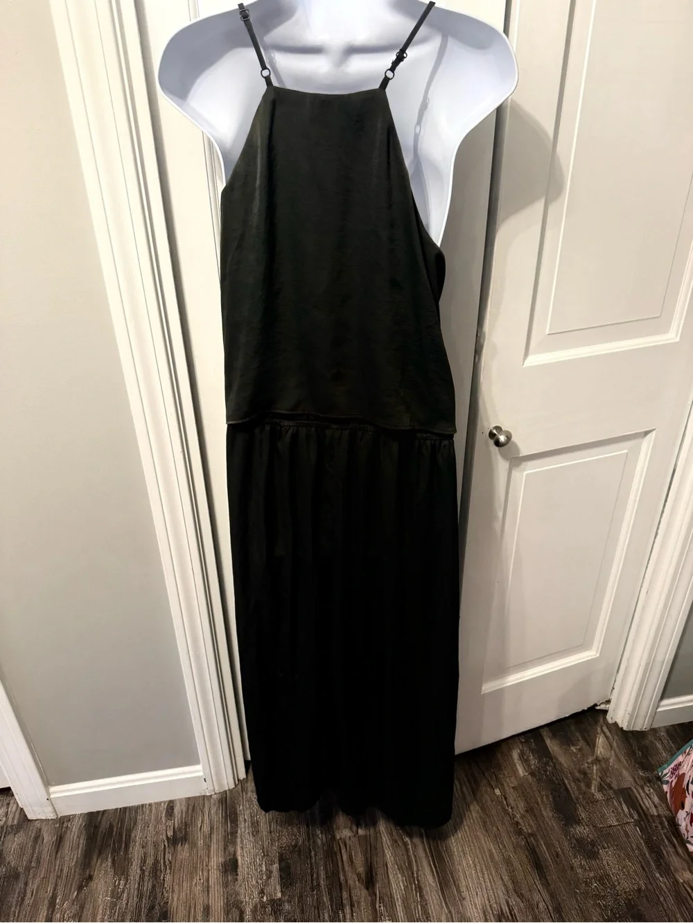 City Chic Dark Olive Midi Dress with Side Slit hunter Green - Picture 5 of 9